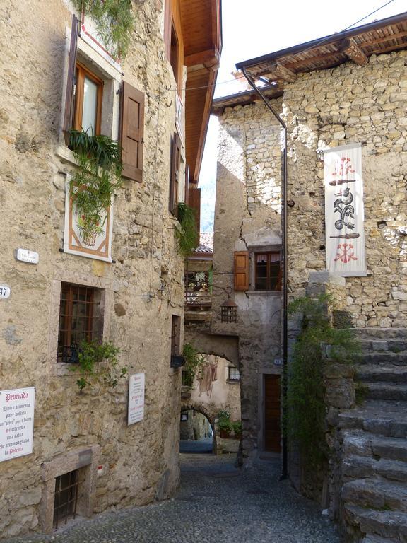 Hotel Garni Al Laghet Tenno Exterior foto